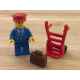 Figurine LEGO porteur de bagages (train)