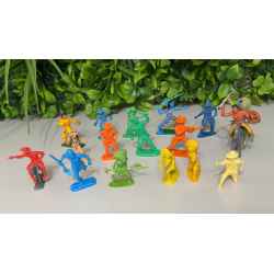 Lot de 19 Cowboys et Indiens