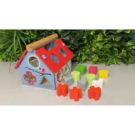 Maison à formes en bois