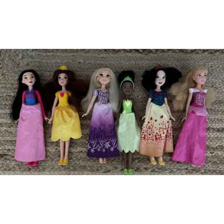 Lot de 6 poupées Disney